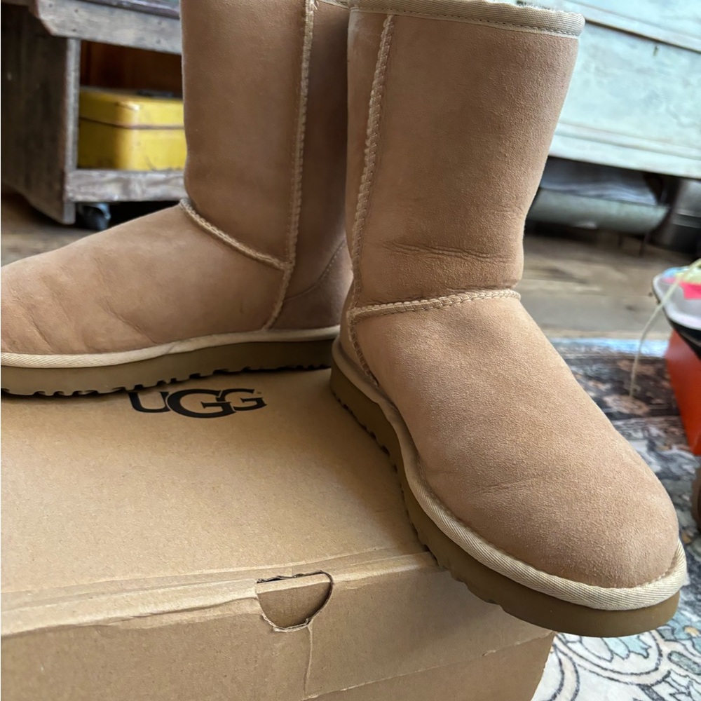 UGG Classic Short II Boots in Beige